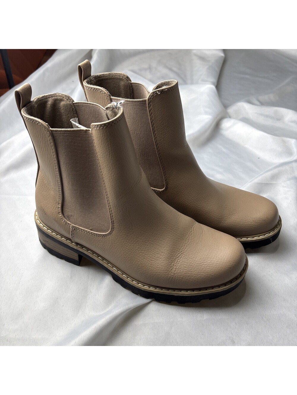 Universal Thread Combat Boots Women’s Size 7